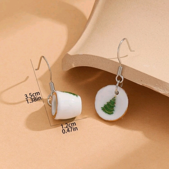 Cup and plate earrings - Picture 2 of 3
